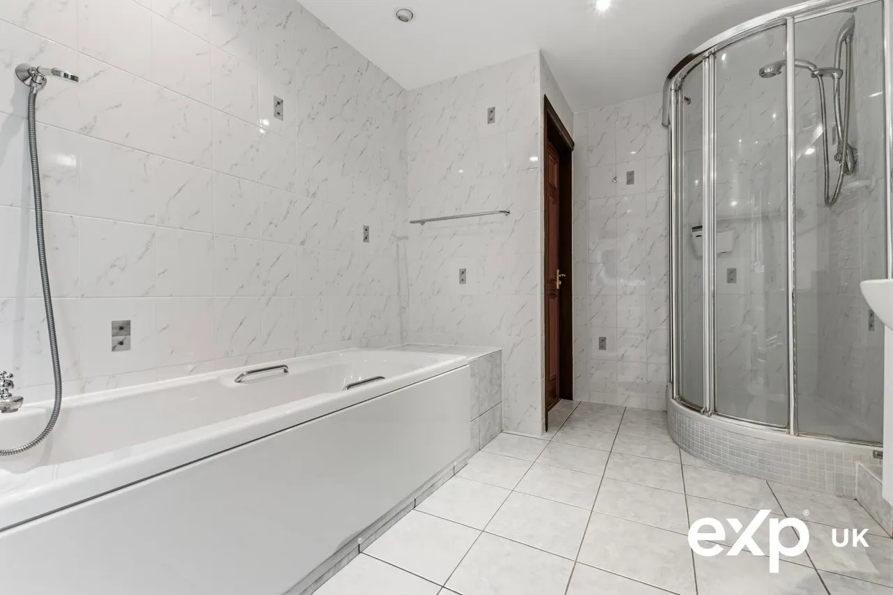 Oakwood Drive, Ravenshead, photo 24