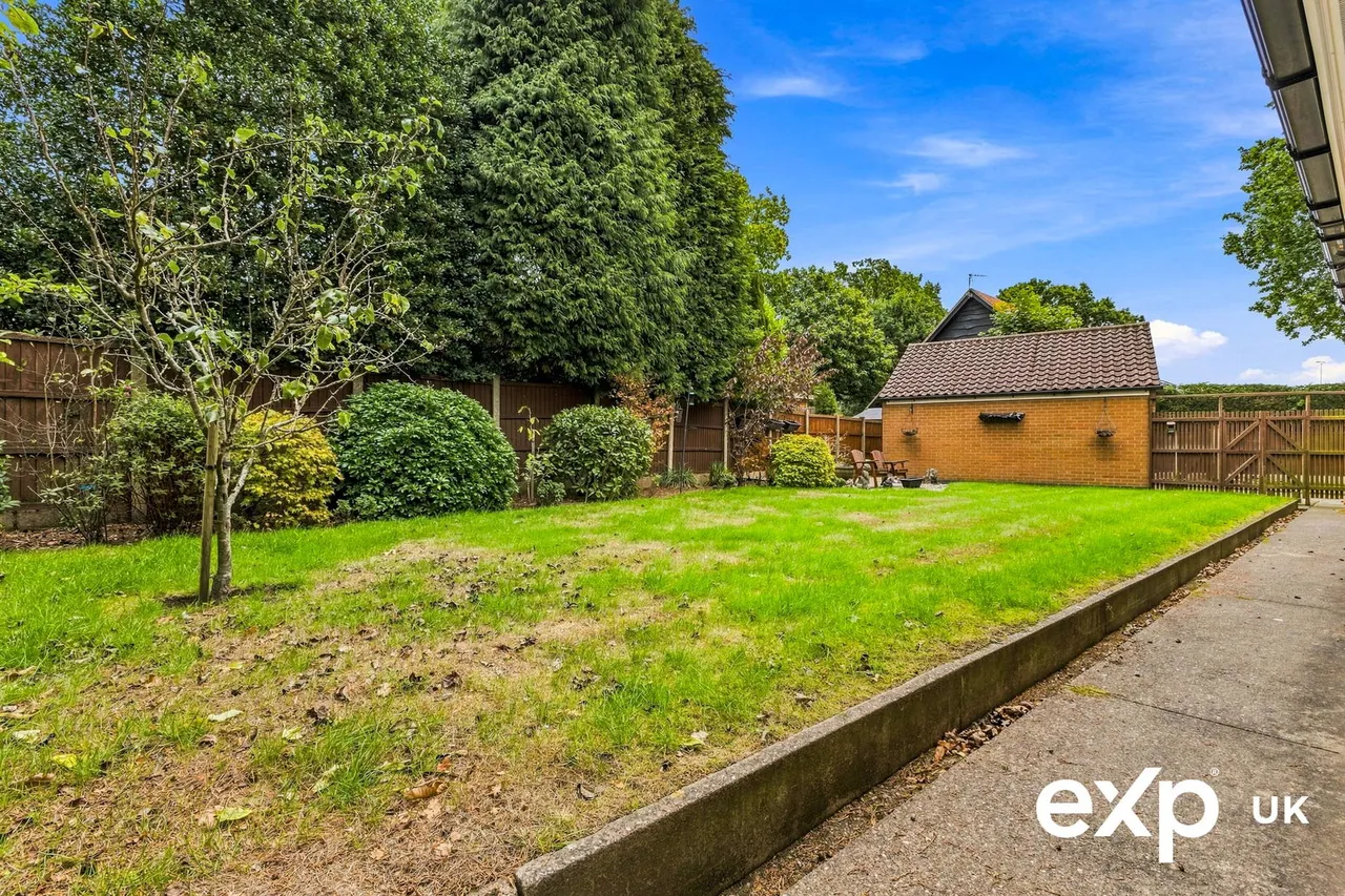 Oakwood Drive, Ravenshead, photo 31