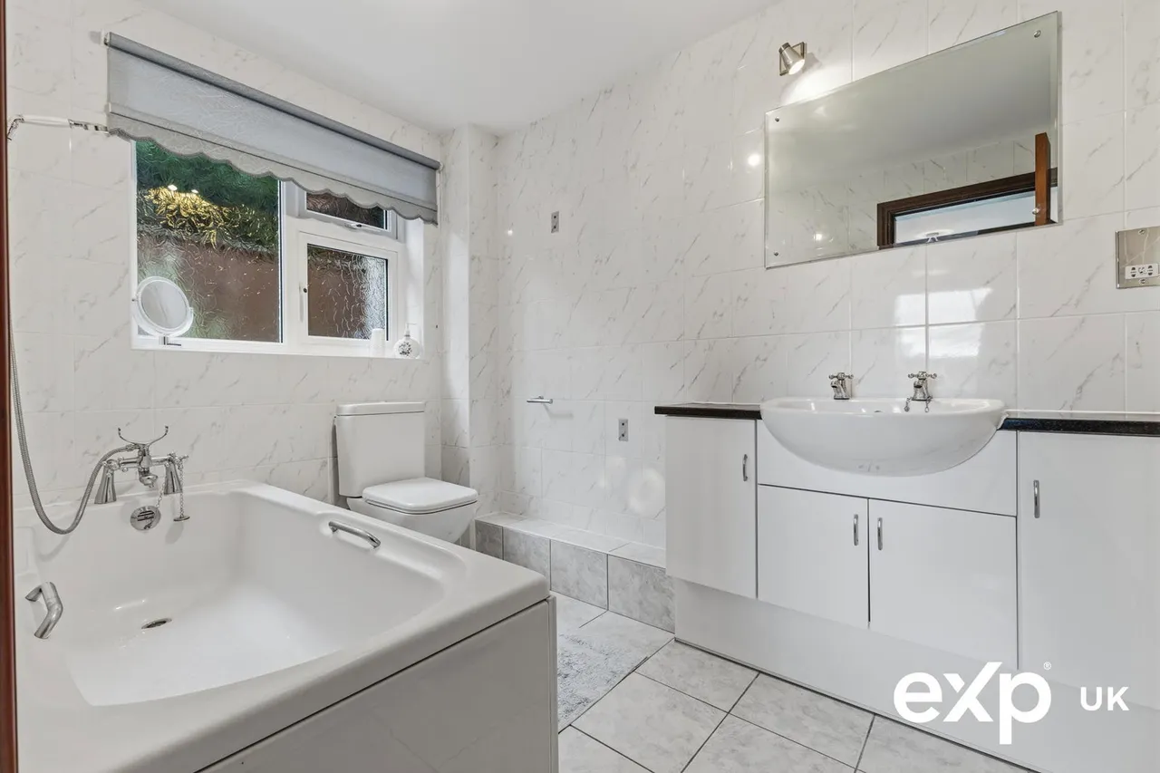Oakwood Drive, Ravenshead, photo 18