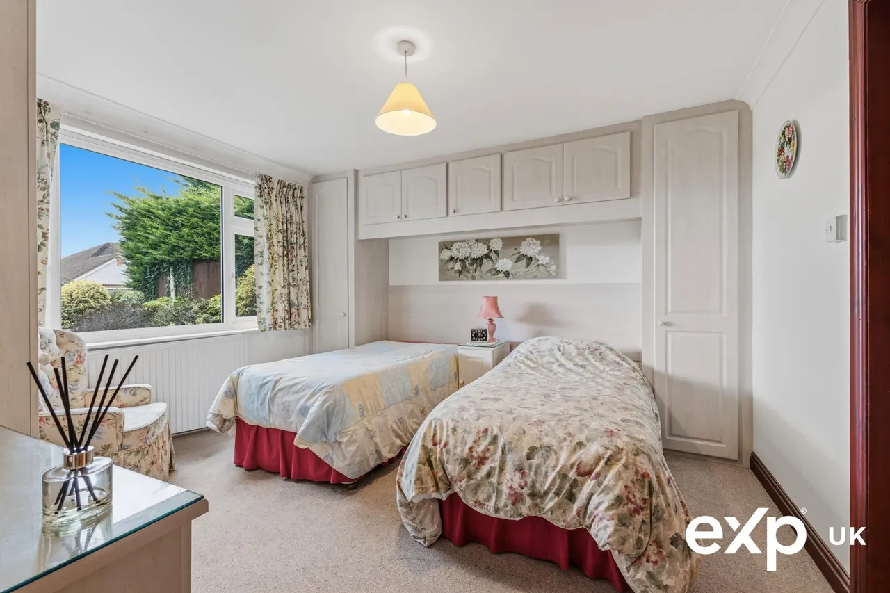 Oakwood Drive, Ravenshead, photo 17