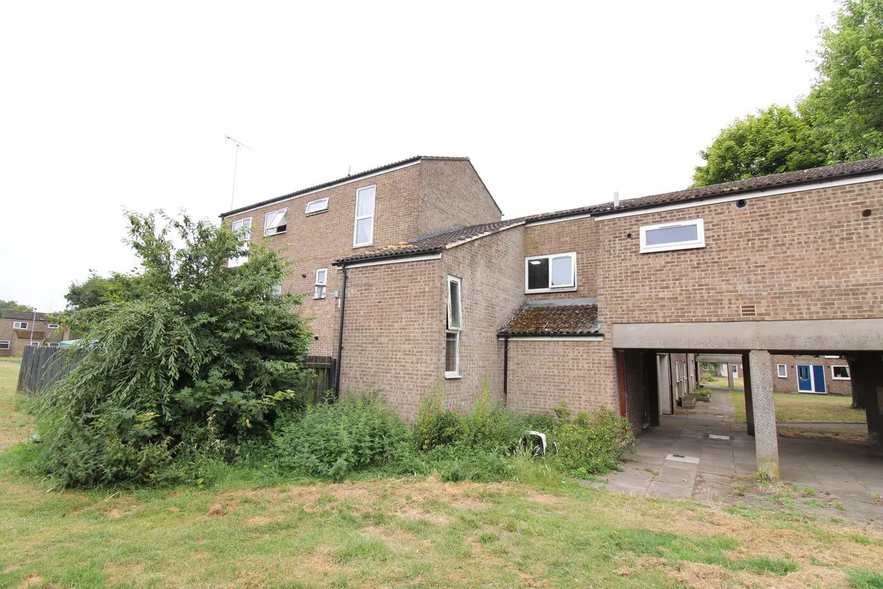 2 bed flat for sale — Hindon Walk, Scunthorpe, DN17 1UF
