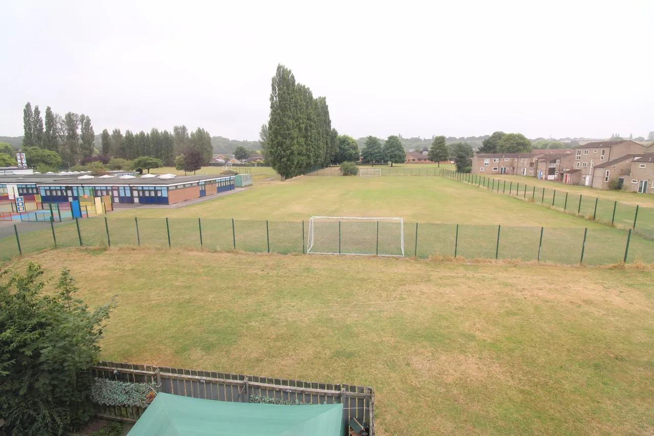 Hindon Walk, Scunthorpe, DN17 1UF, photo 8