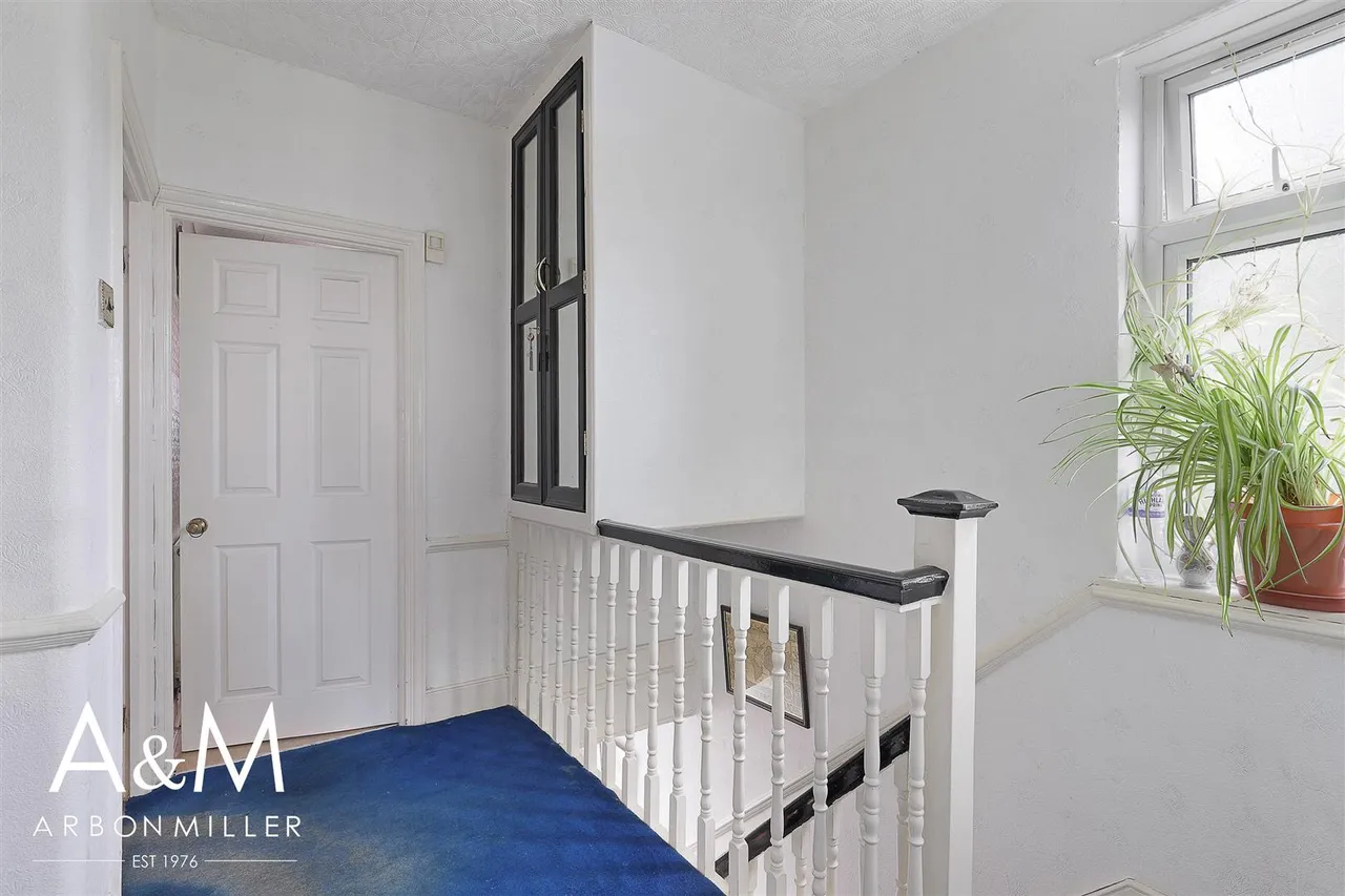 Trinity Road, Barkingside, Essex, Ilford, IG62BQ, photo 12