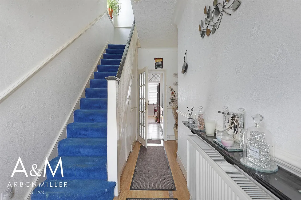 Trinity Road, Barkingside, Essex, Ilford, IG62BQ, photo 3