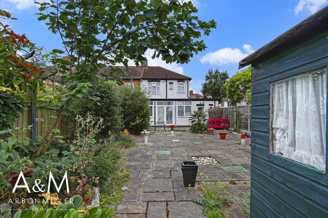 Trinity Road, Barkingside, Essex, Ilford, IG62BQ, photo 20