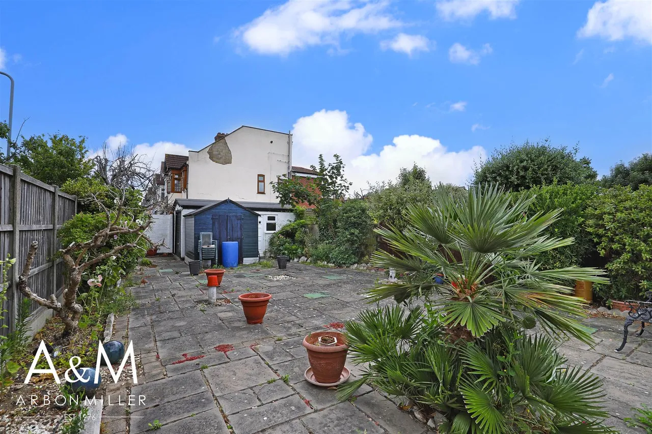 Trinity Road, Barkingside, Essex, Ilford, IG62BQ, photo 17