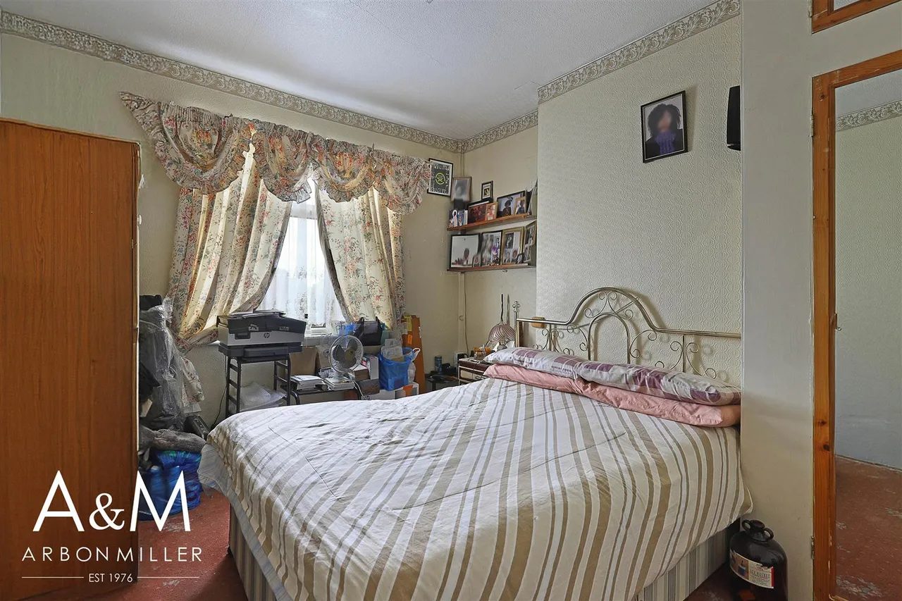 Trinity Road, Barkingside, Essex, Ilford, IG62BQ, photo 14