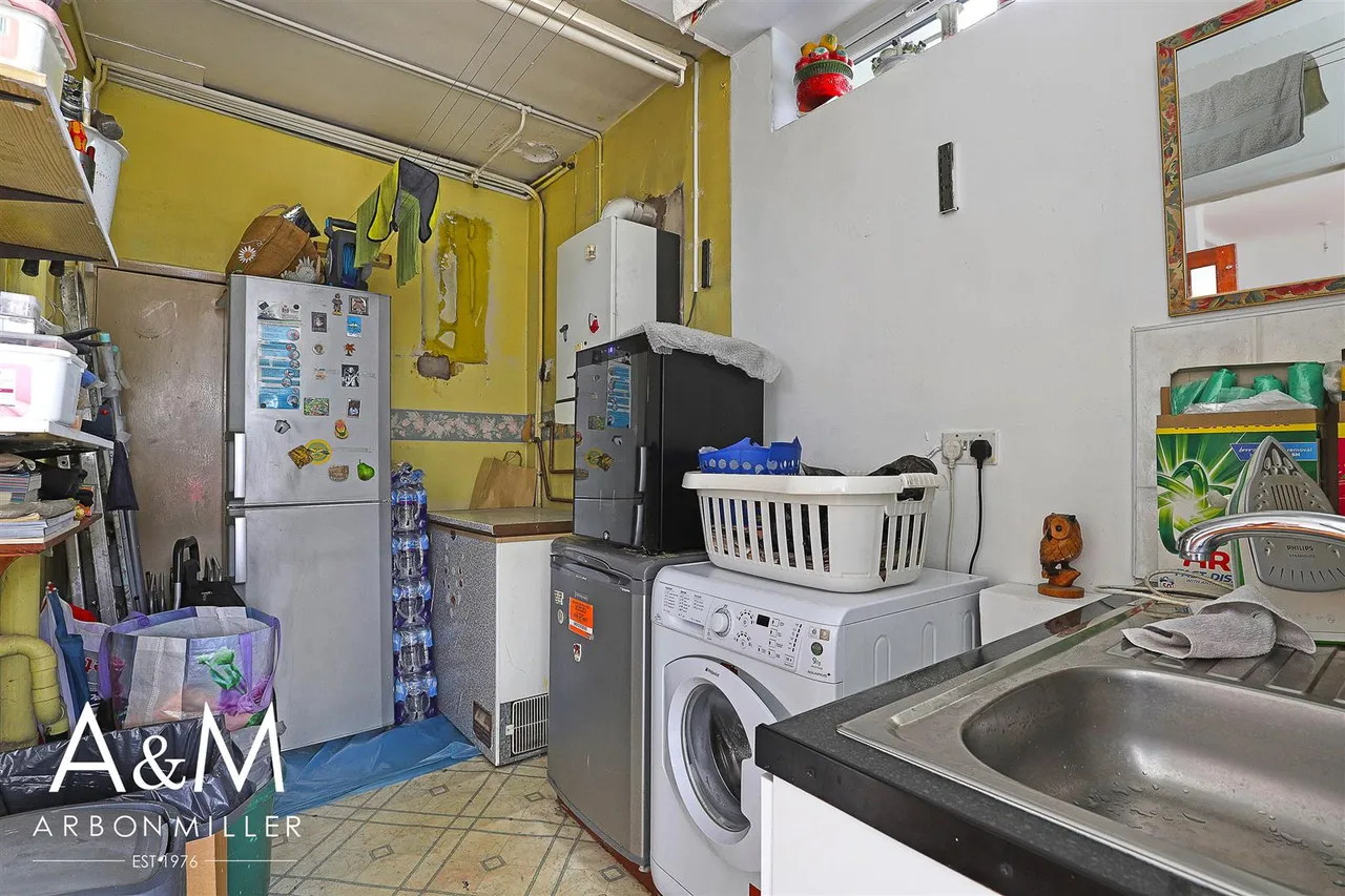 Trinity Road, Barkingside, Essex, Ilford, IG62BQ, photo 11