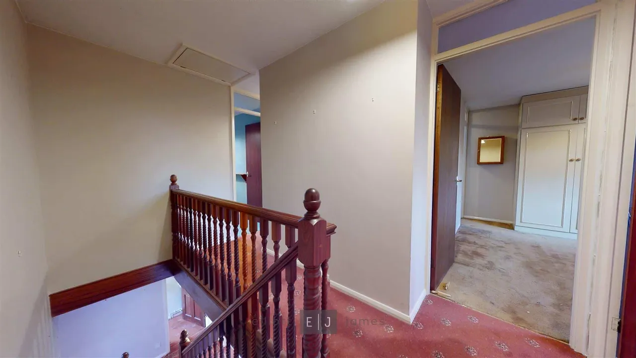 The Lindens, Loughton, photo 7