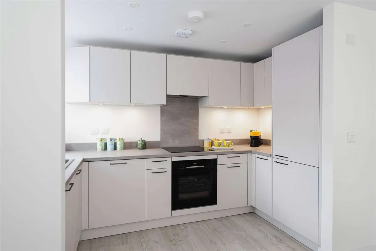 South Road, Hythe, Kent, CT21 6HH, photo 3