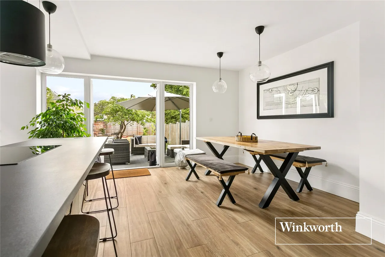 5 bed house for sale — Hadley Road, New Barnet, EN5