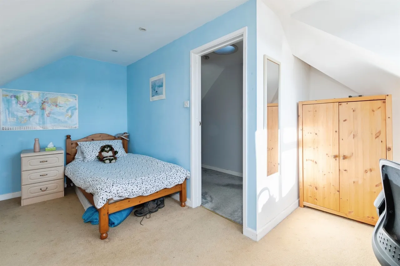 Christchurch Road, West Parley, Ferndown, photo 12