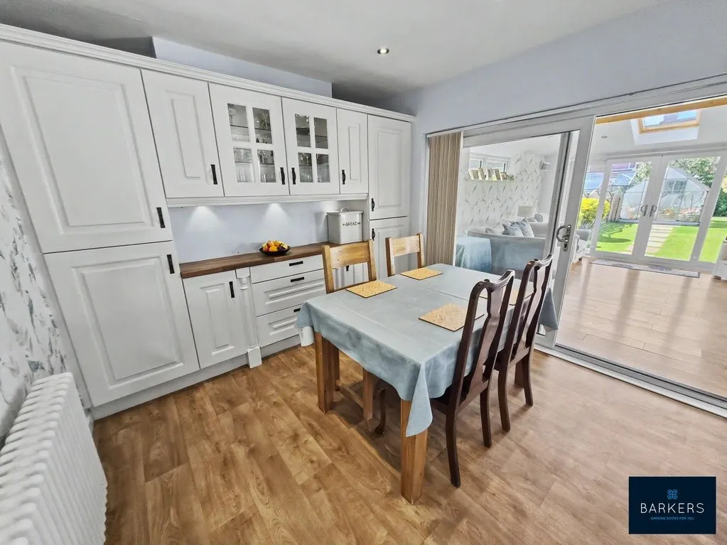 Ullswater Close, Dewsbury WF12 7PN, photo 8