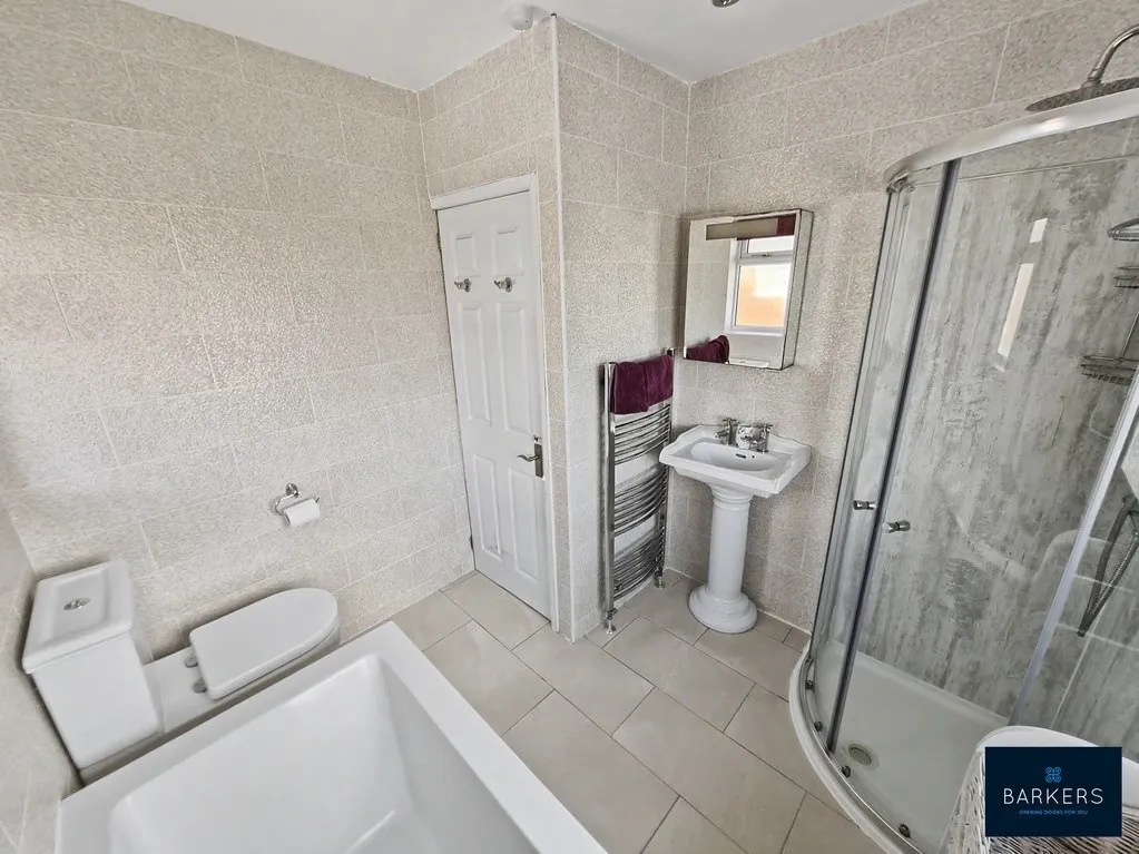 Ullswater Close, Dewsbury WF12 7PN, photo 16