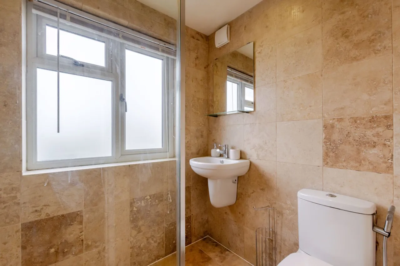Sutherland Avenue, Welling, photo 10