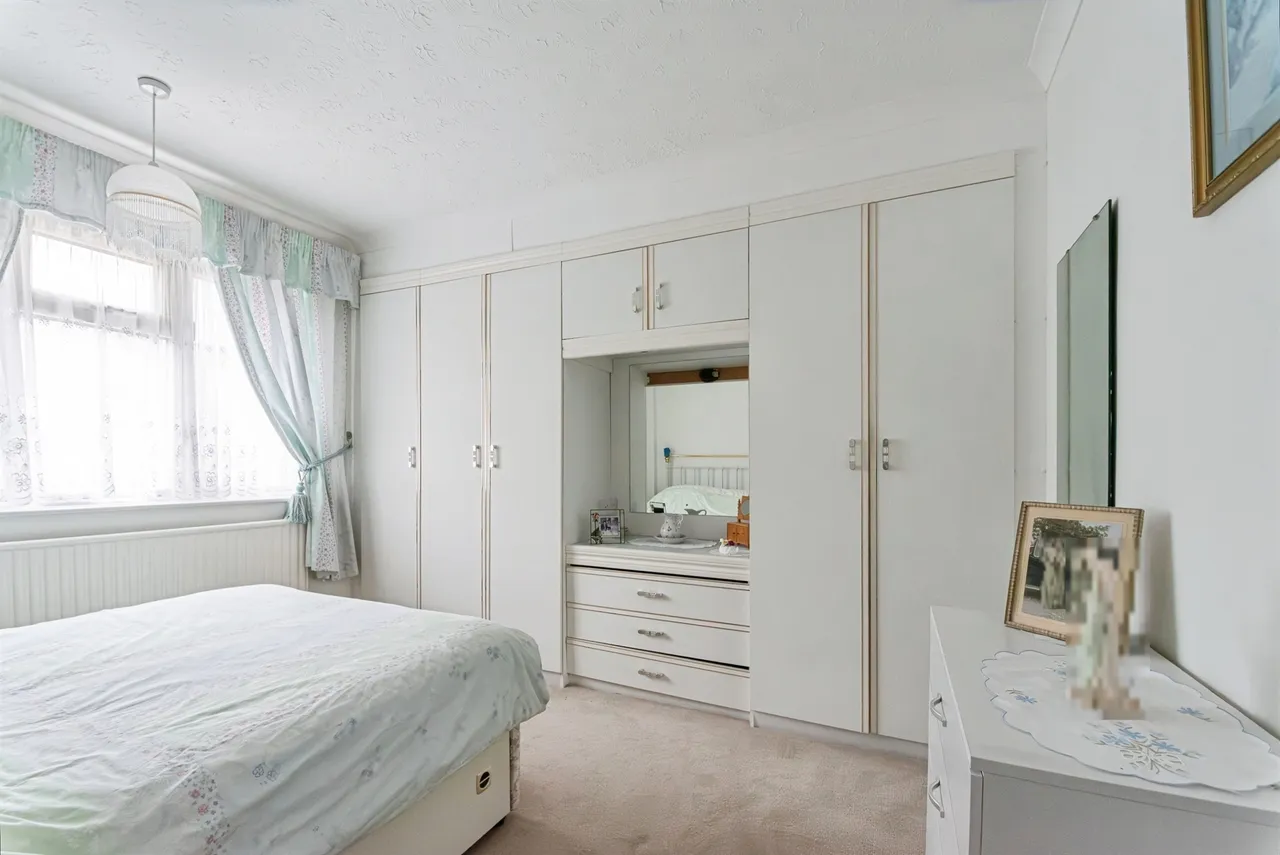 Wigmore Avenue, Swindon, SN3, photo 8