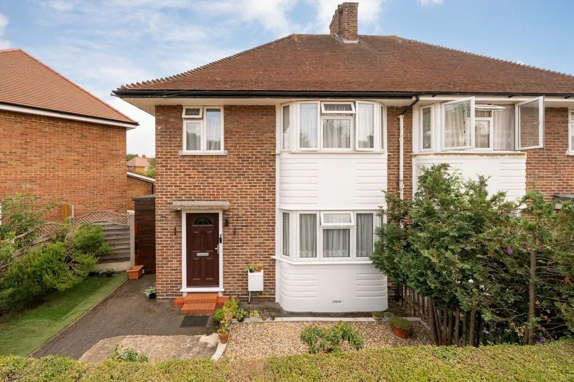 3 bed house for sale, Harp Road, W7