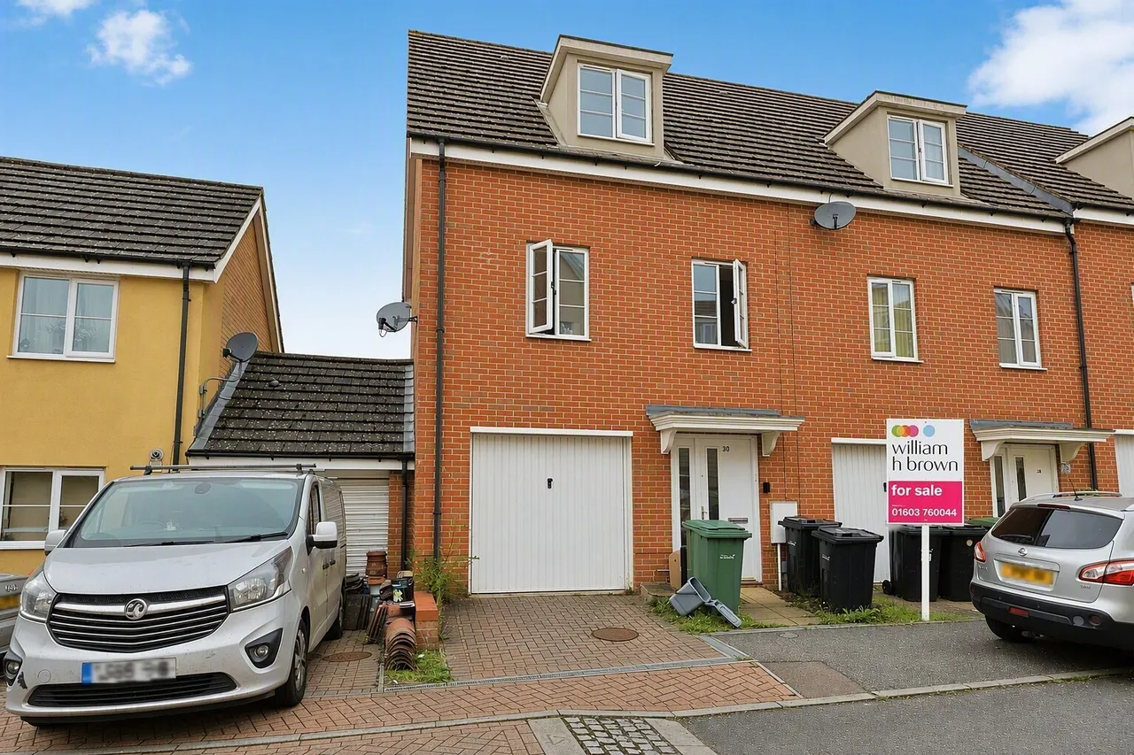 3 bed house for sale, Magnolia Way, Costessey, NR8