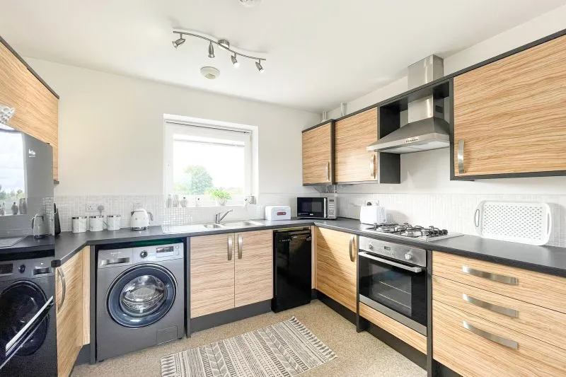 High Lane, Woodley, SK6, photo 5