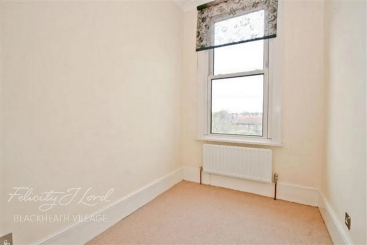 Eastcombe Avenue, SE7, photo 8