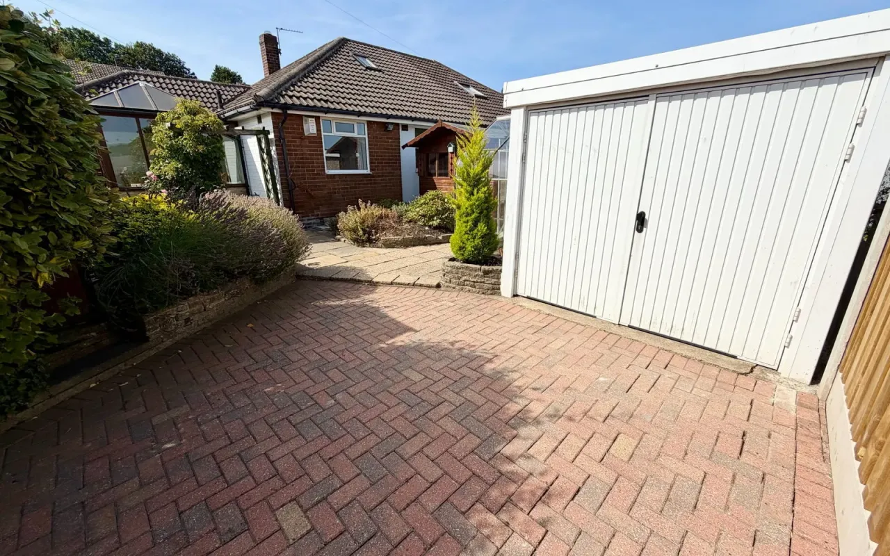 Park Road, Clayton West, photo 19