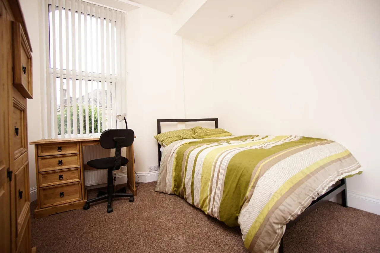 Greenbank Avenue, Plymouth, photo 7