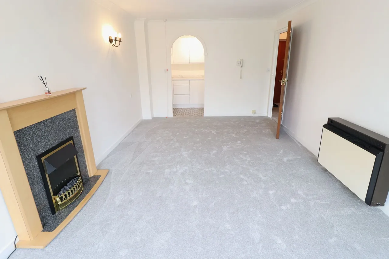 Bellingham Lane, Rayleigh, Essex, SS6 7HN, photo 8