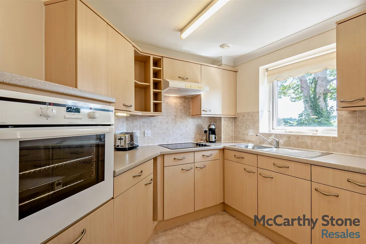 Grange Road, Uckfield, TN22, photo 4
