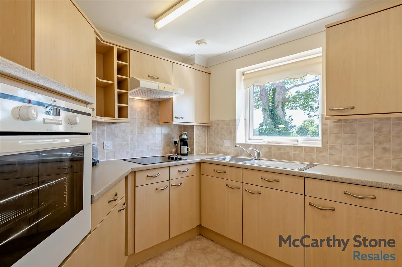 Grange Road, Uckfield, TN22, photo 3
