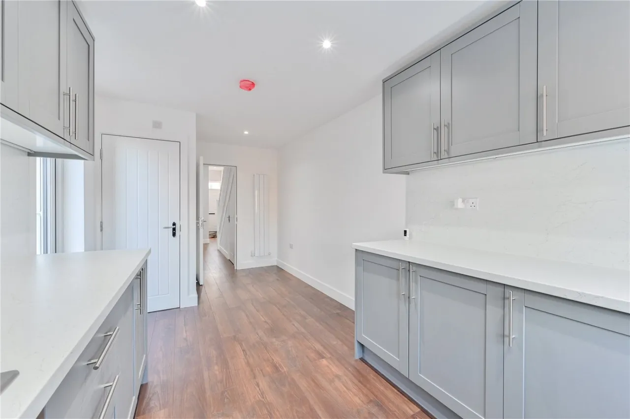 Whittington Road, London, N22, photo 9