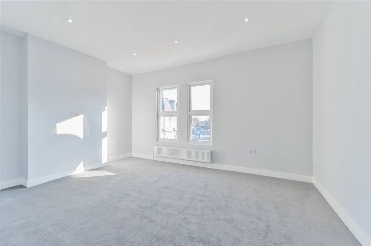Whittington Road, London, N22, photo 12