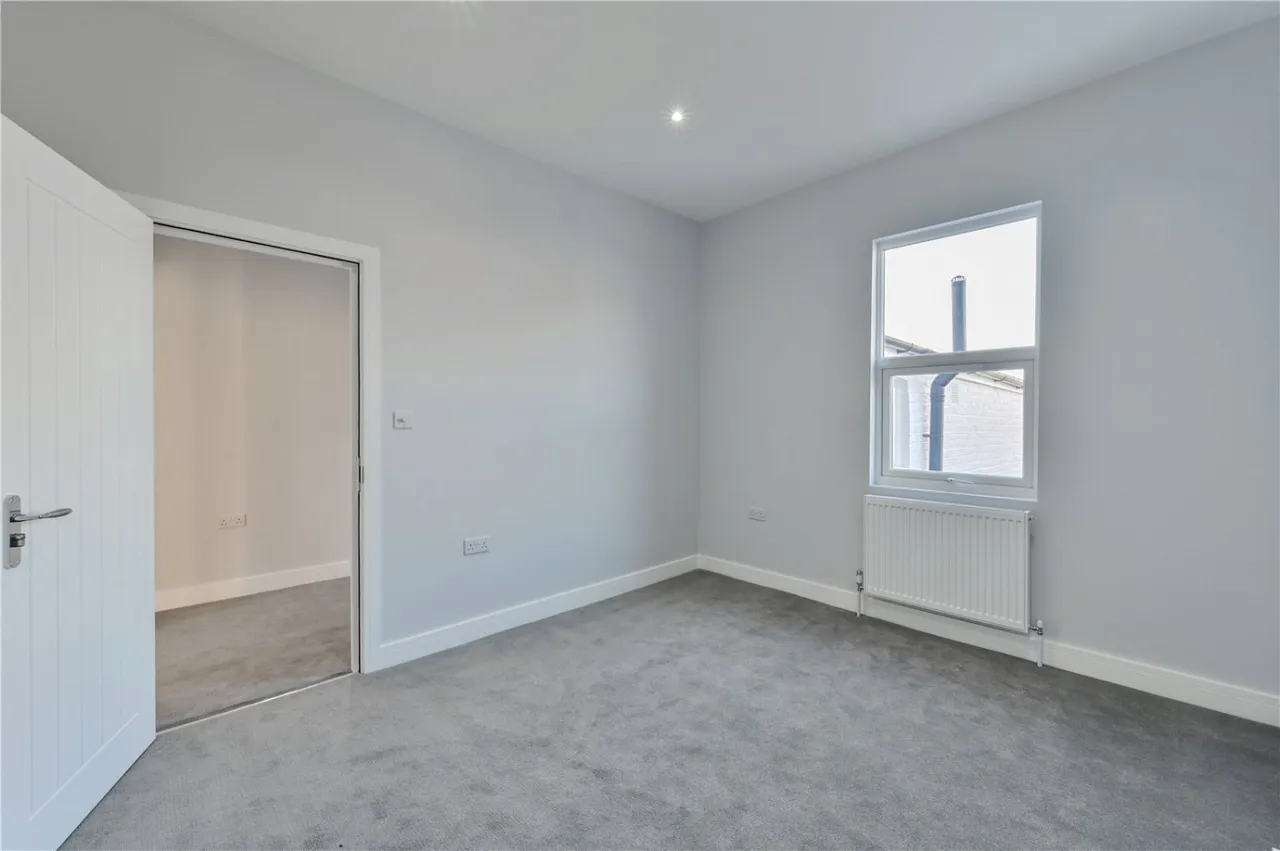Whittington Road, London, N22, photo 16