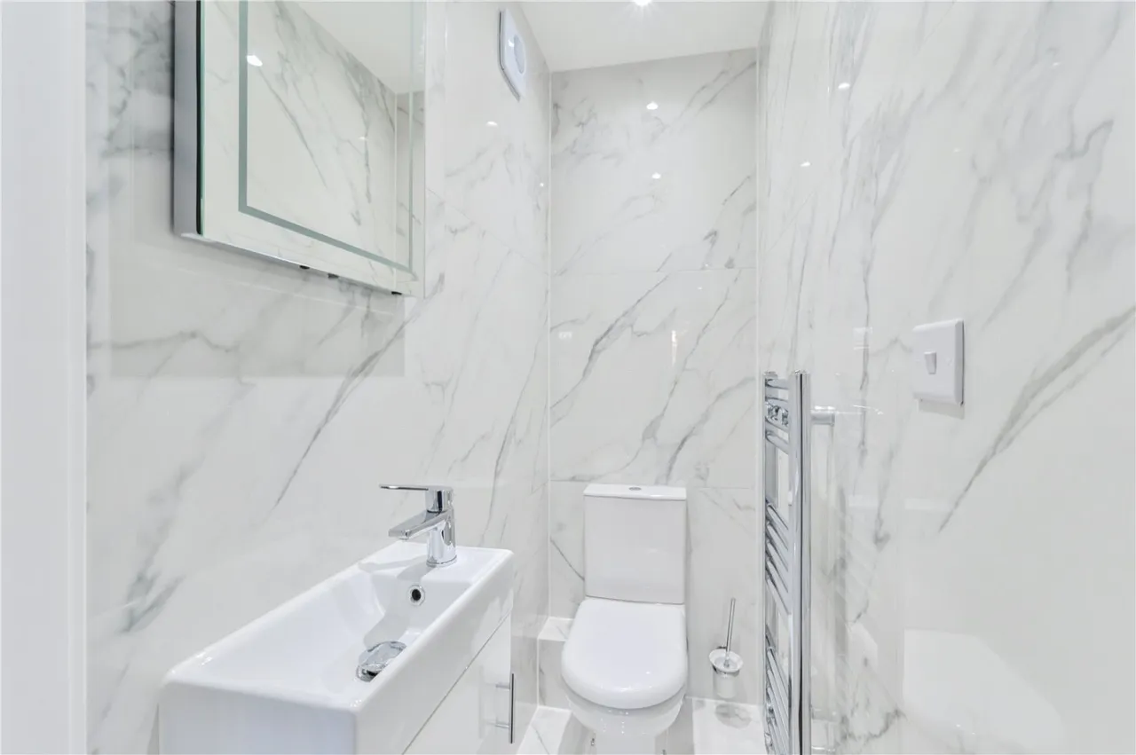 Whittington Road, London, N22, photo 10