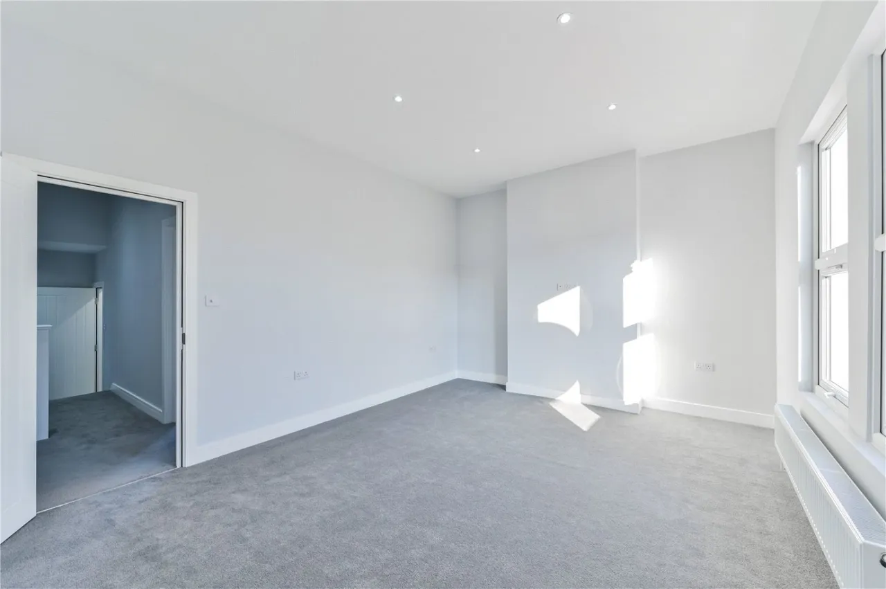Whittington Road, London, N22, photo 13