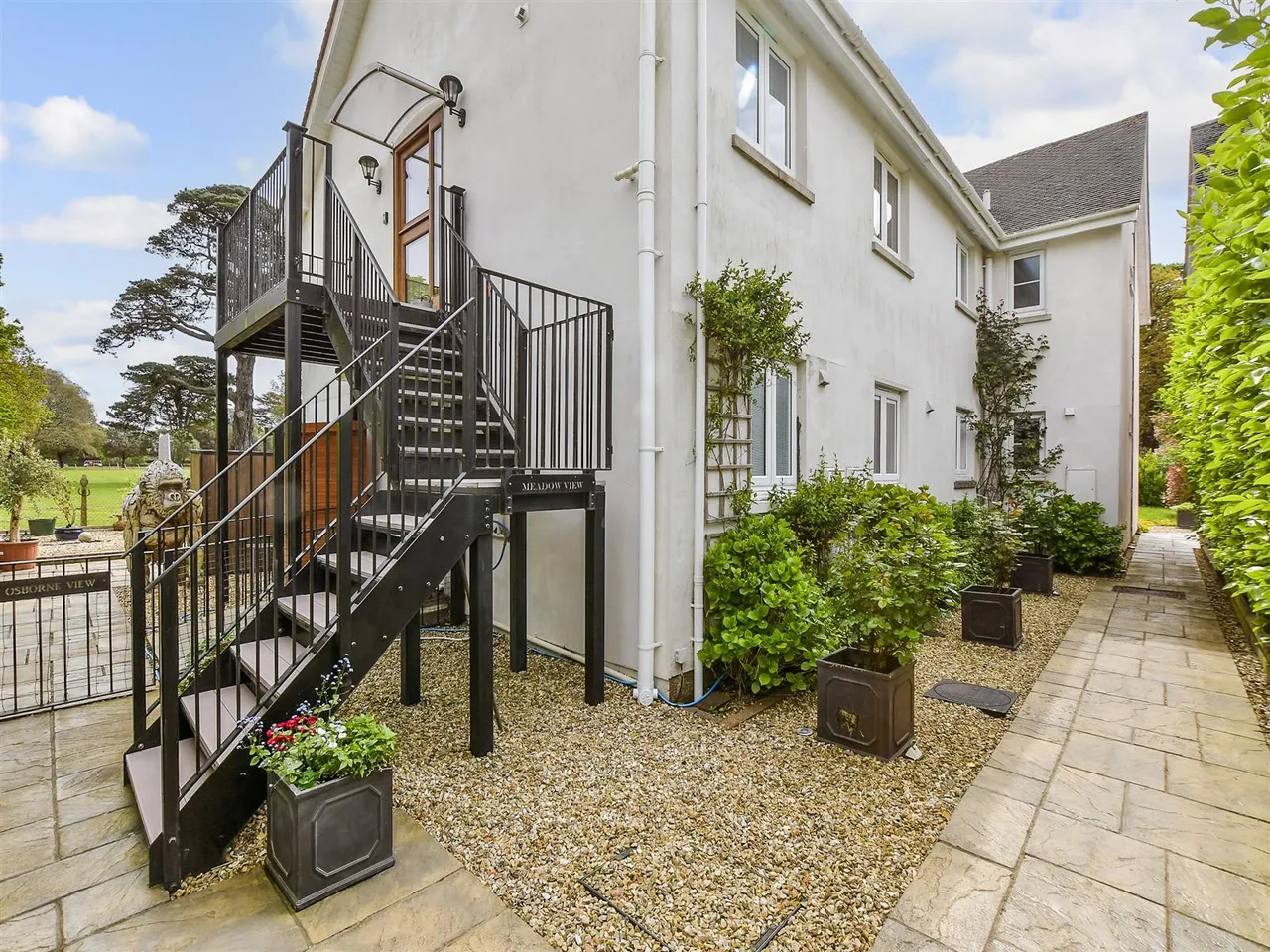 East Cowes, PO32, photo 16