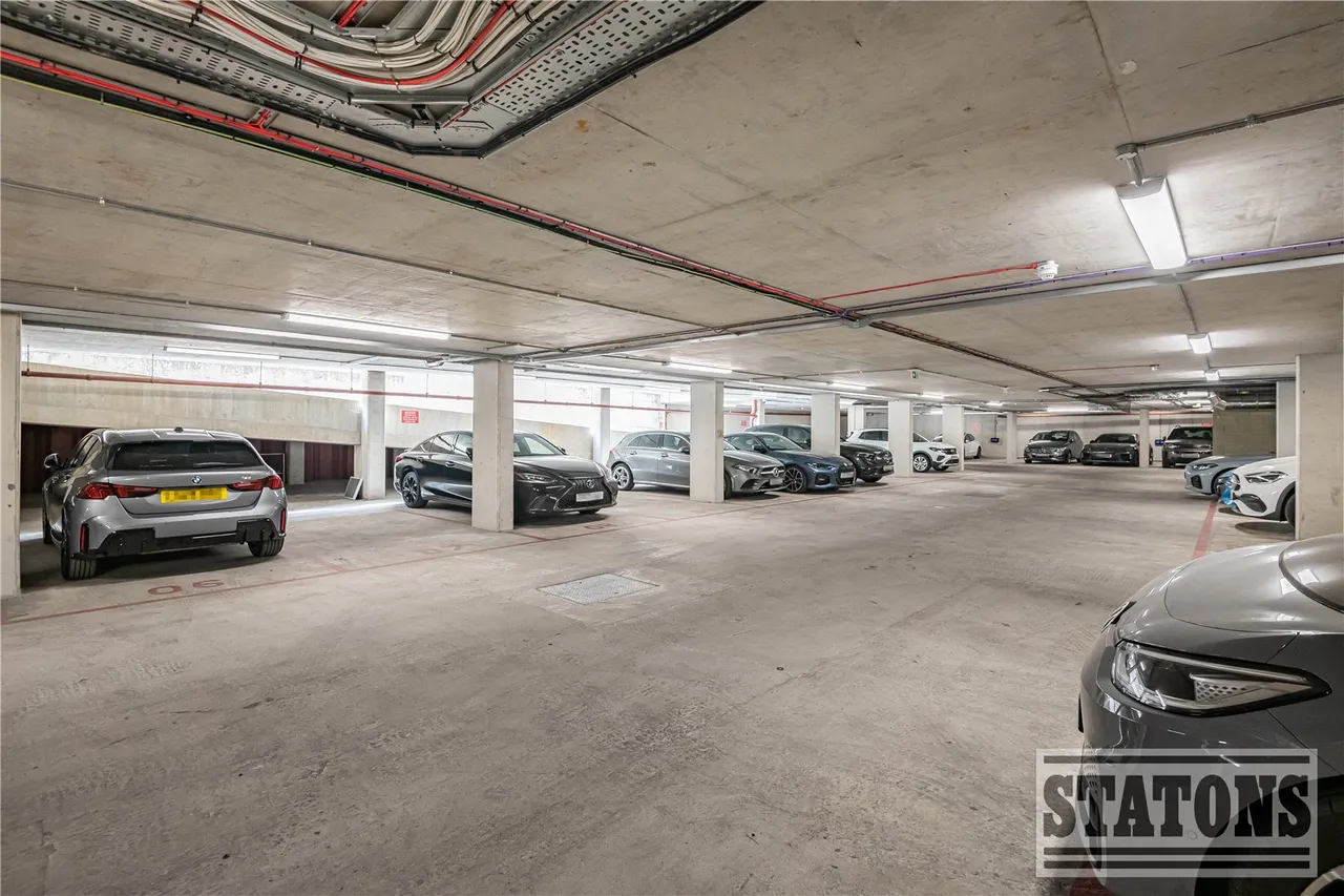 Oakleigh Road North, Whetstone, London, N20 9FJ, photo 19