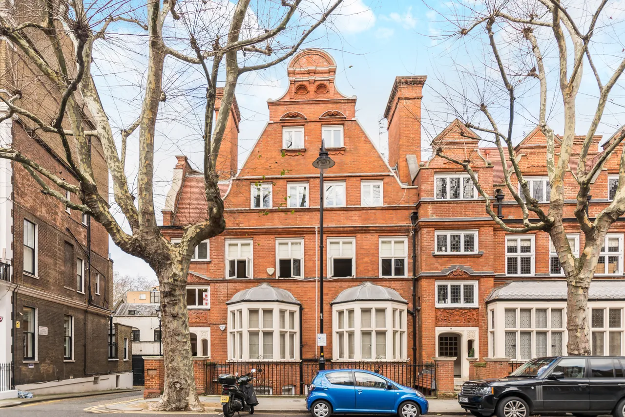 3 bed flat for sale, London, SW7