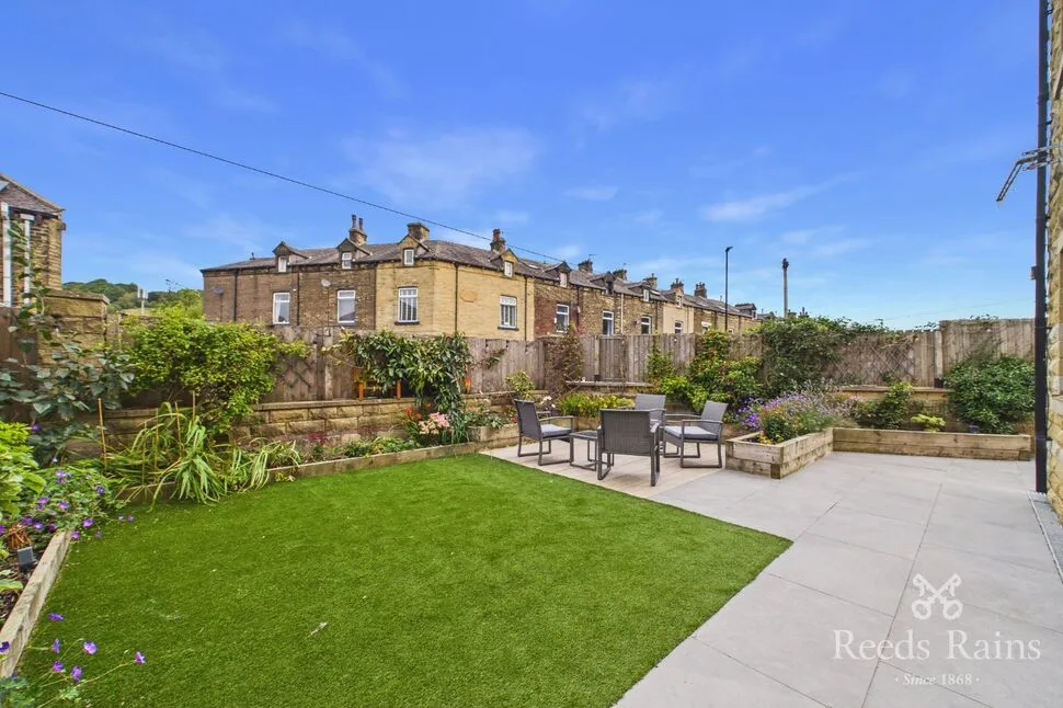 2 bed flat for sale — Mill Bank Close, Todmorden, OL14