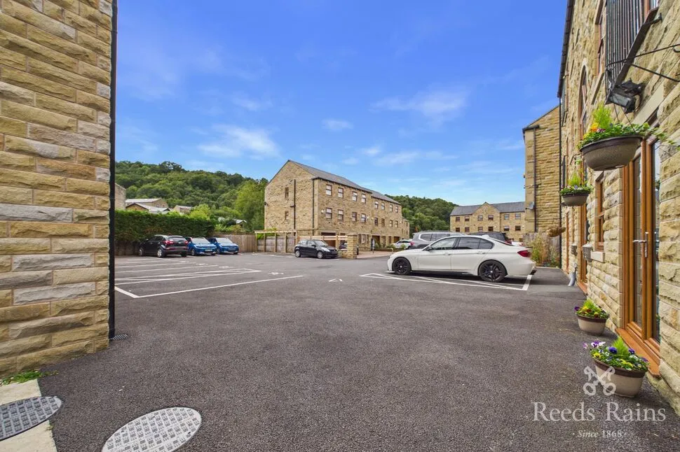 Mill Bank Close, Todmorden, OL14, photo 7