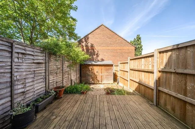 Smiles Place, Woking, GU22, photo 10