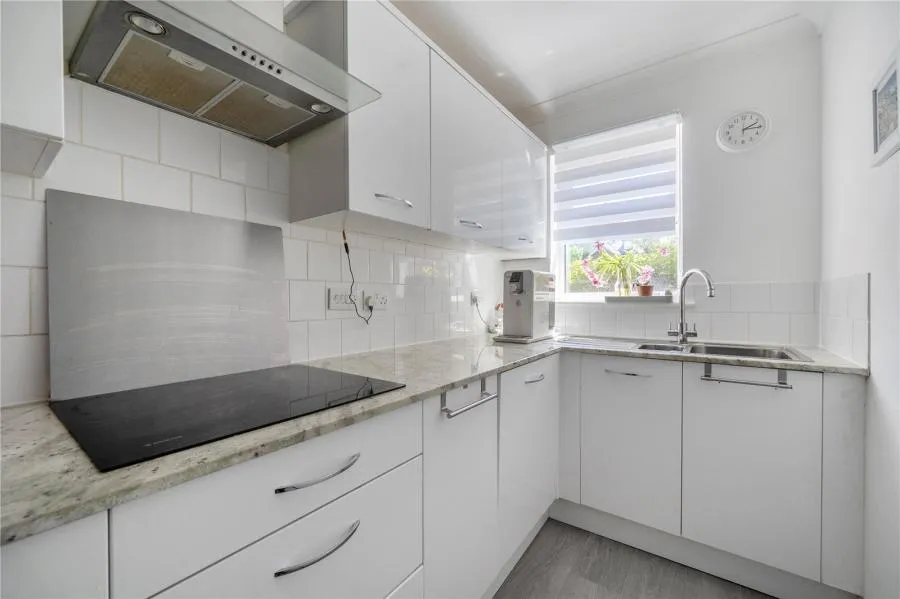 4 bed house for sale, Smiles Place, Woking, GU22