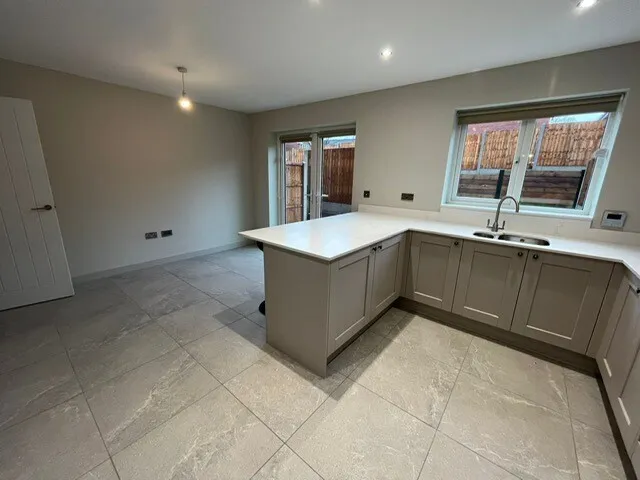 Nicholson Court, DY10, photo 7