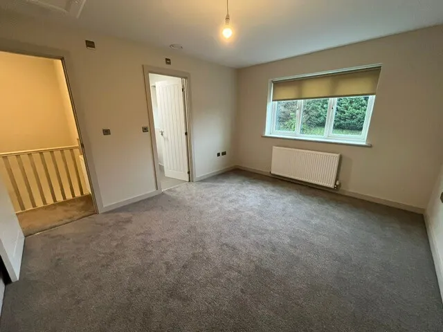 Nicholson Court, DY10, photo 10