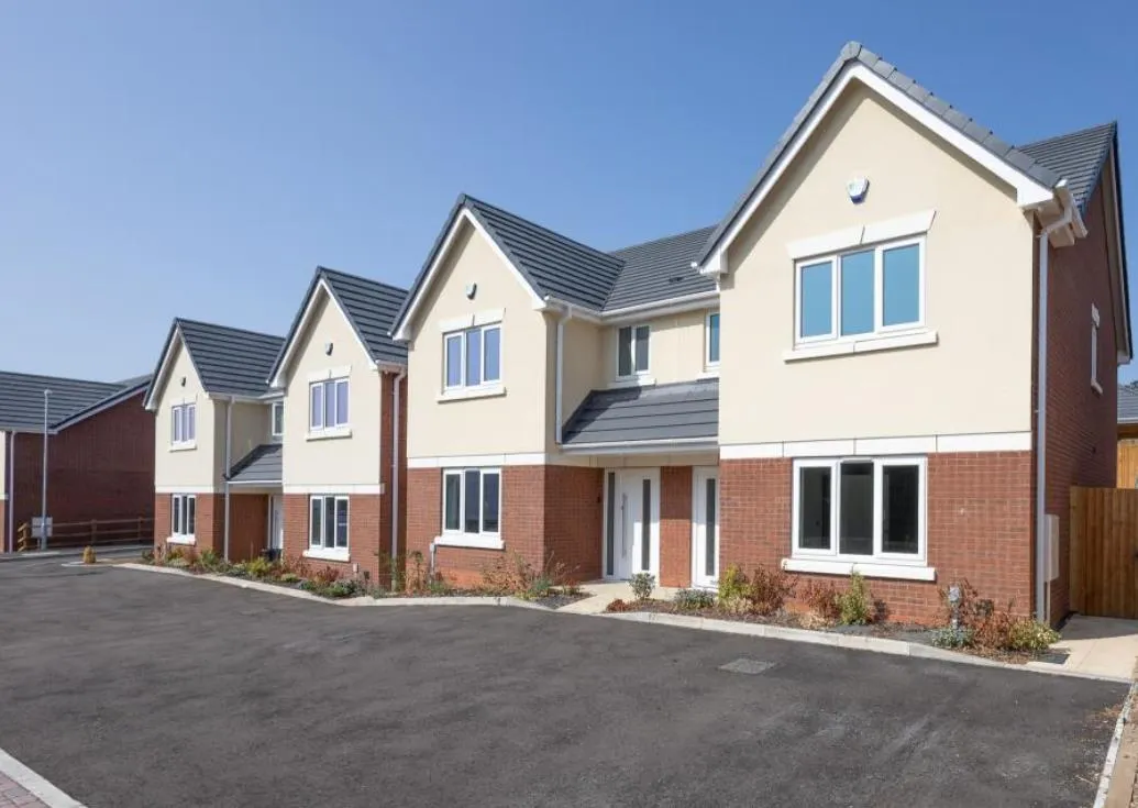Nicholson Court, DY10, photo 2