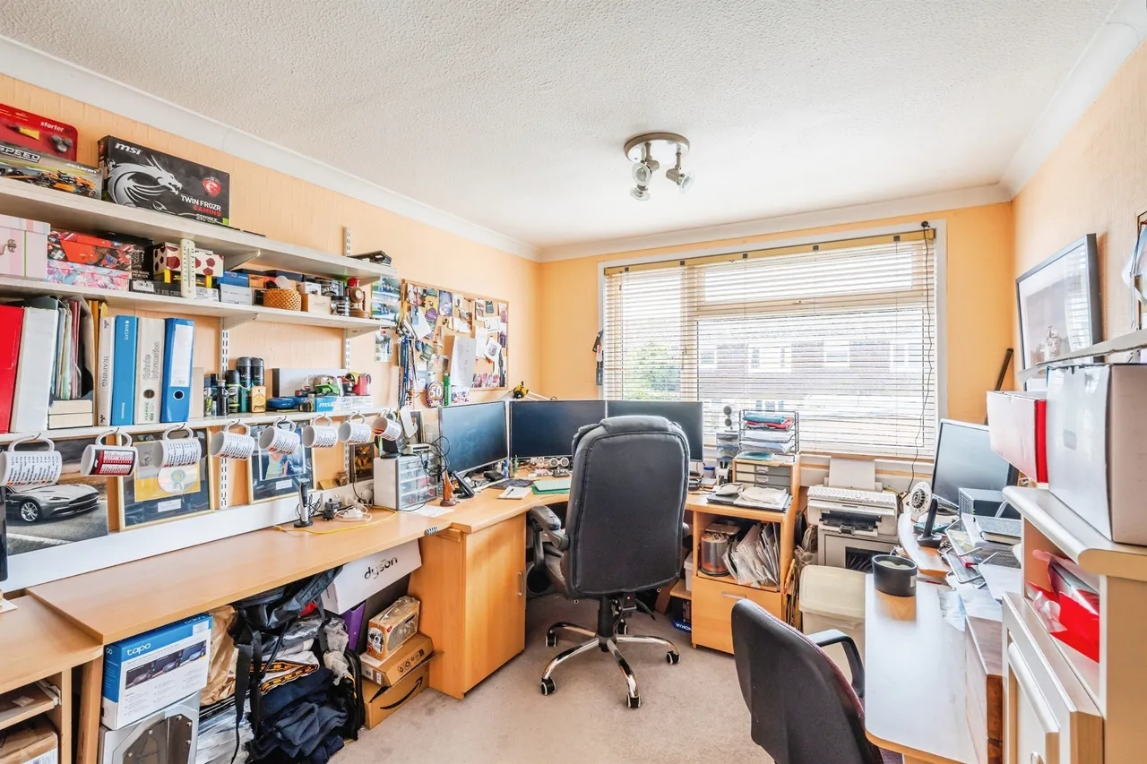 Appledore Close, Eastbourne, BN23, photo 13