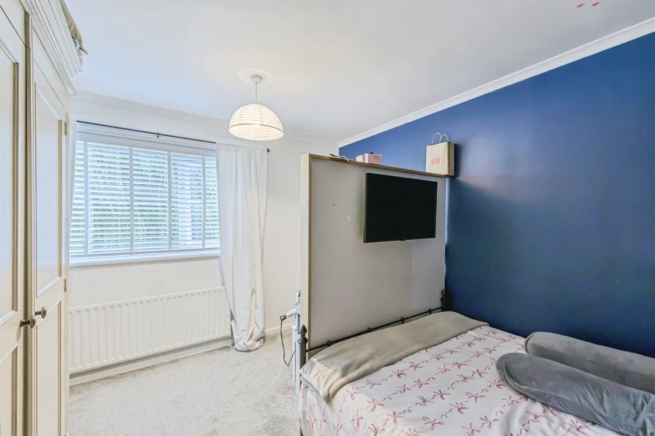 Tamworth Road, Two Gates, B77, photo 12