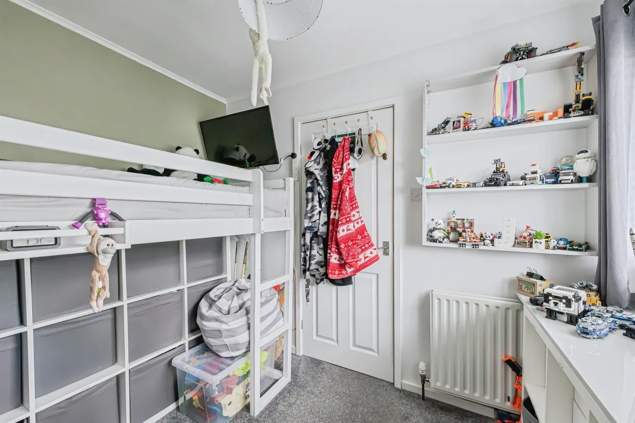 Tamworth Road, Two Gates, B77, photo 15