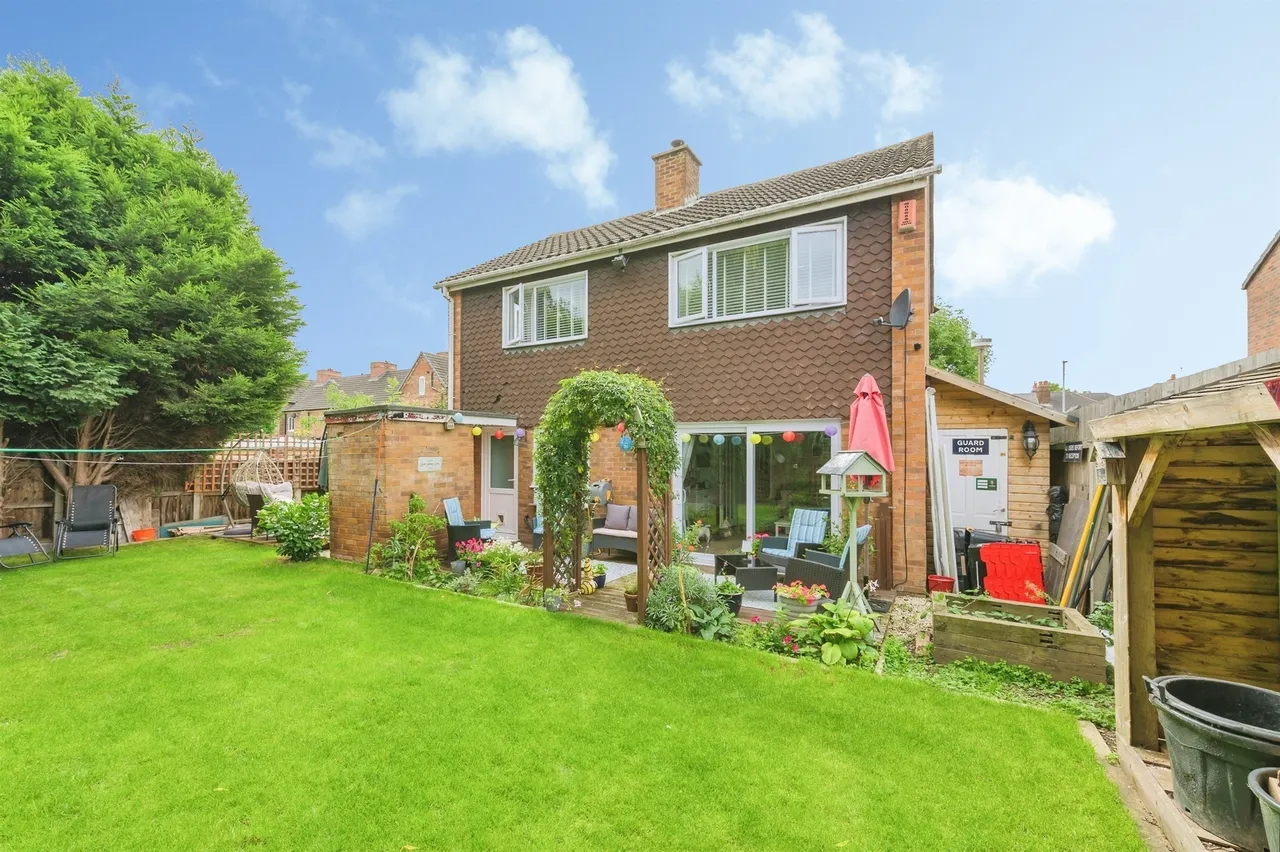 Tamworth Road, Two Gates, B77, photo 20
