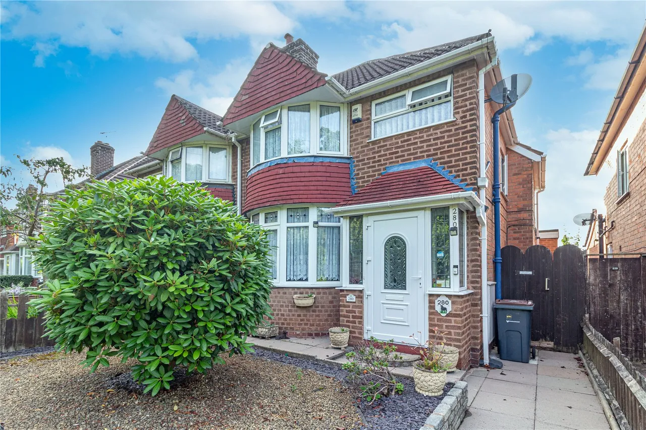 3 bed house for sale — Lickey Road, Rednal, Birmingham, West Midlands, B45 8TF