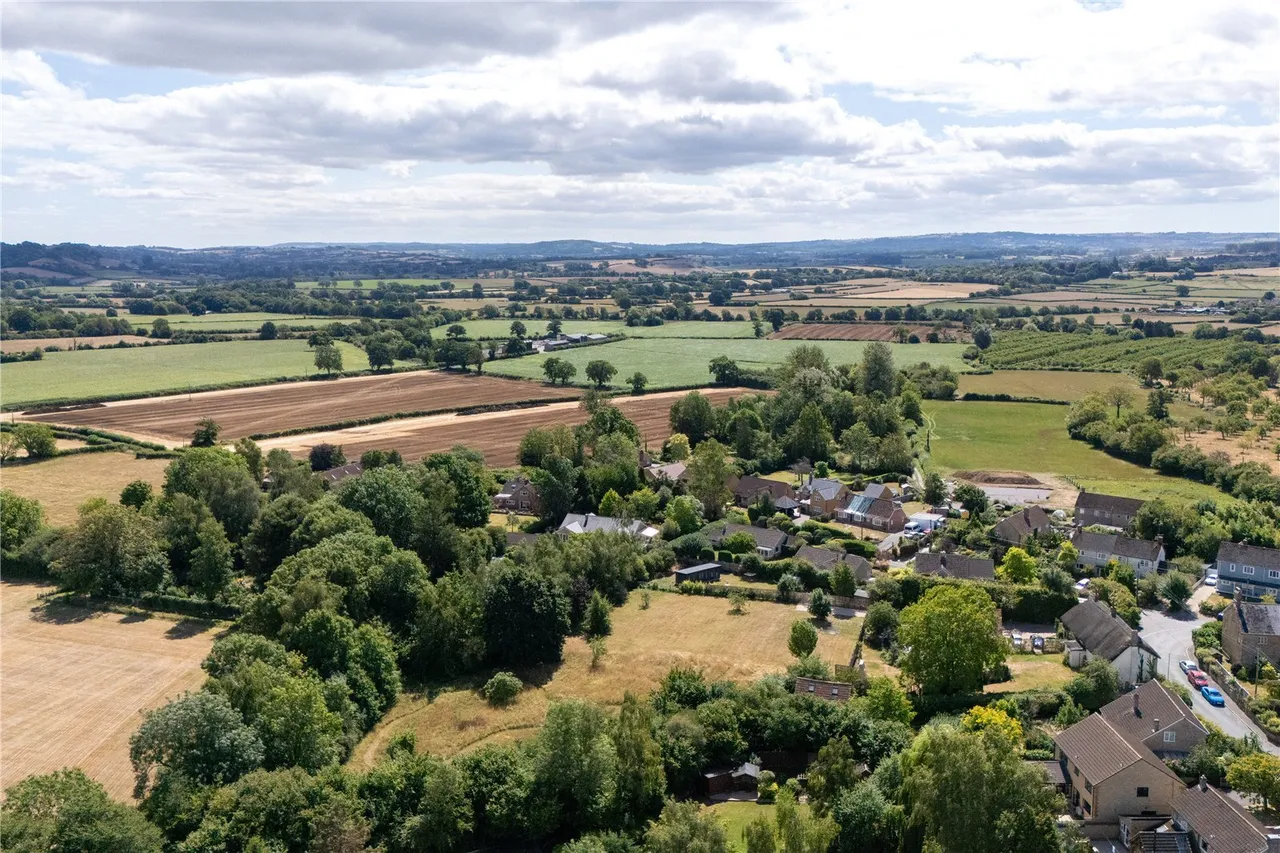 Over Stratton, South Petherton, TA13, photo 16